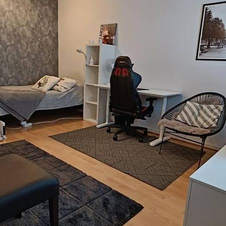 Apartamento Rauhallinen Yksioe Kirkkokadulla Kuopio Exterior foto